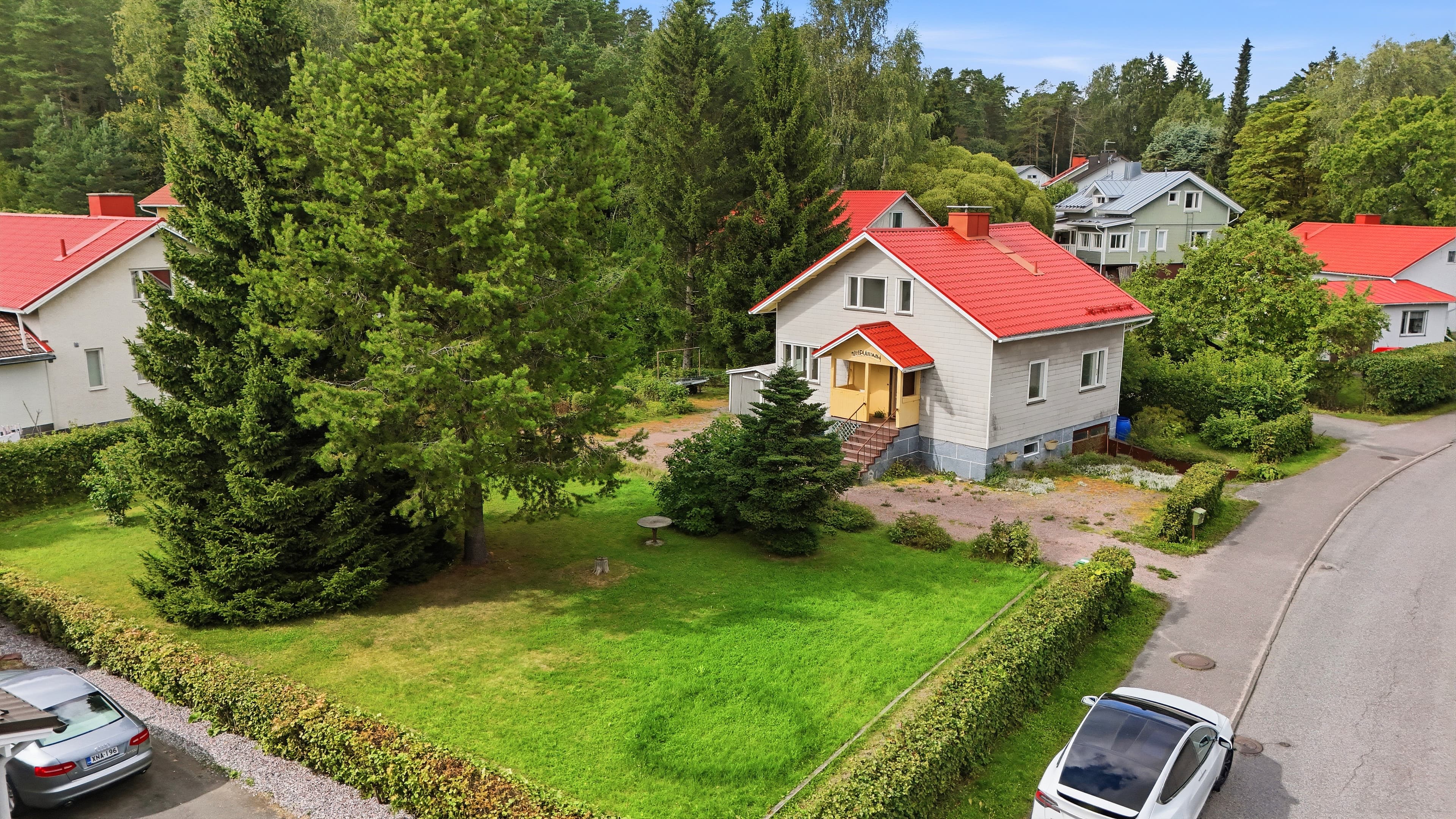 Raiviontie 10