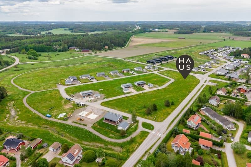 Lehdonkivenkatu 13