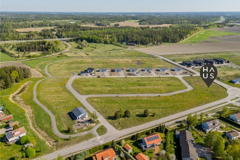 Lehdonkivenkatu 13