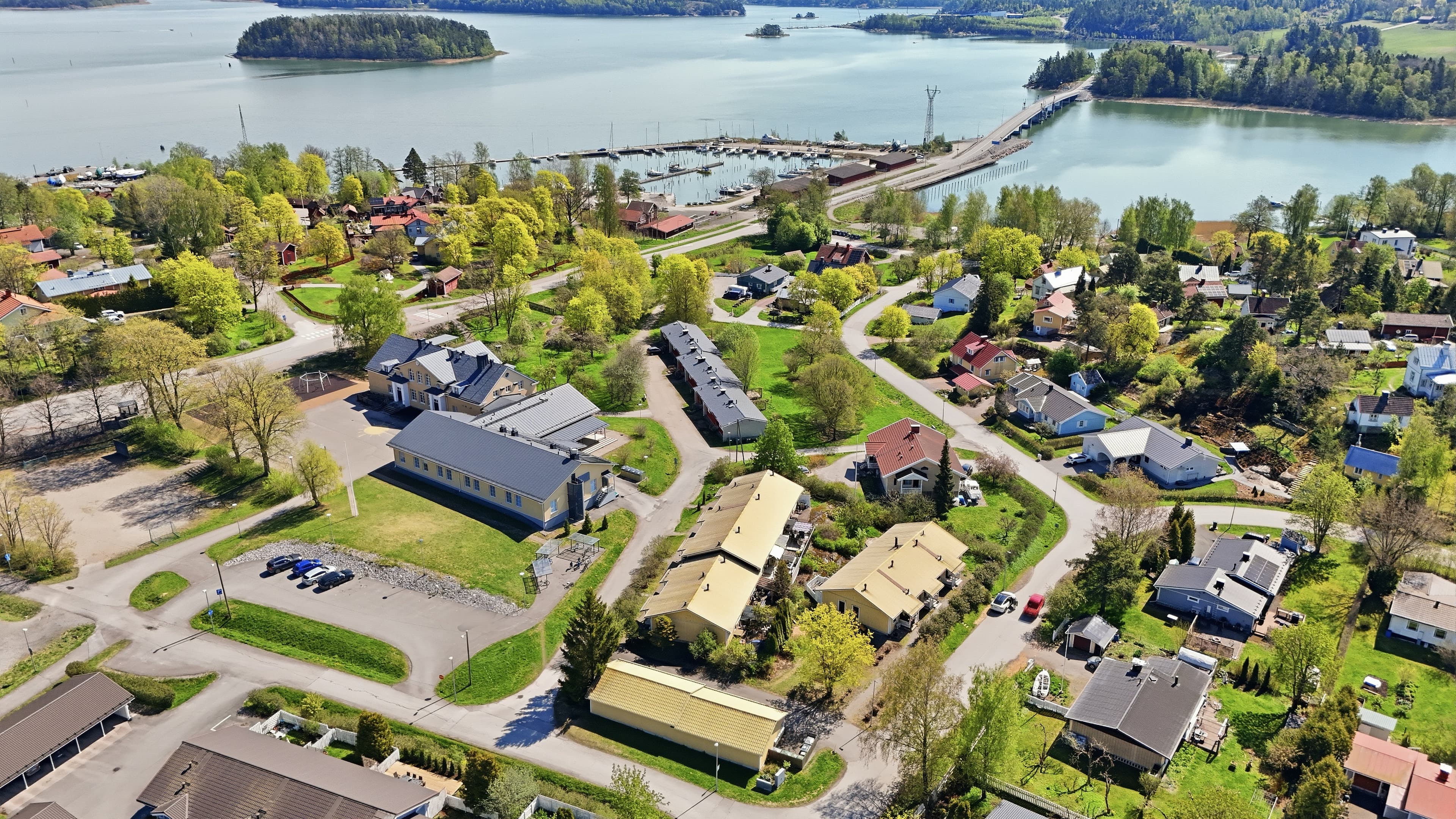 Pyhätie 1